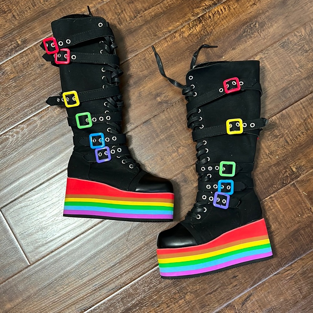 NWT Rainbow Platform Buckle Boots!!